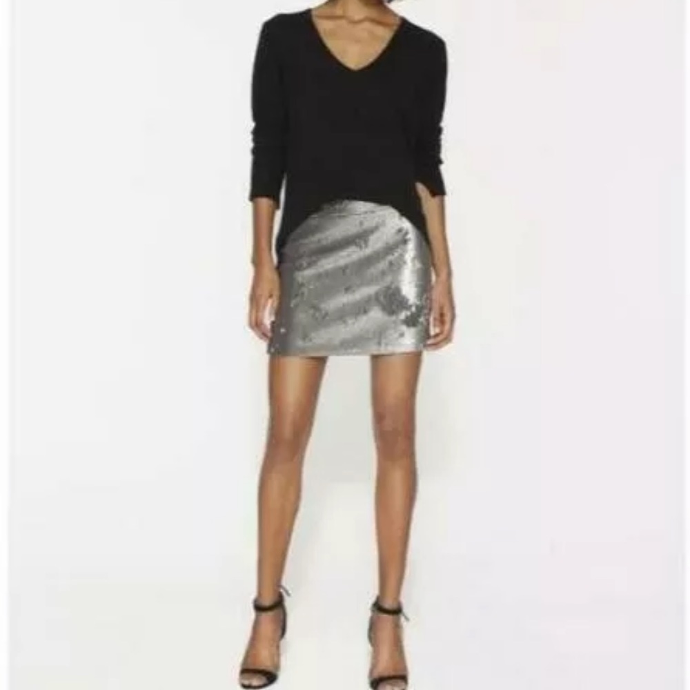 🔥BAR III🔥Silver Sequin Mini Skirt Sparkly Small NWT - Picture 2 of 6